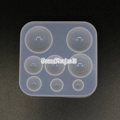 Silicone flexible mold for small round medallions