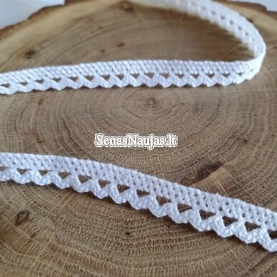 White cotton lace ribbon