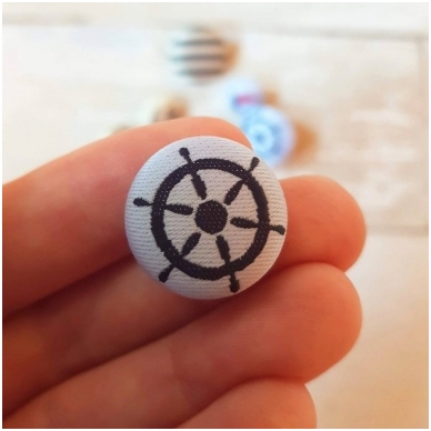 Embroidered buttons 3